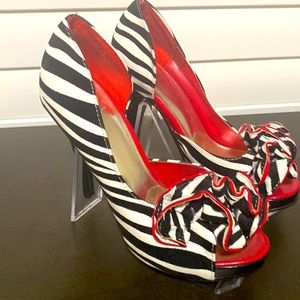 Fun & Sexy Shiekh Peep Toe